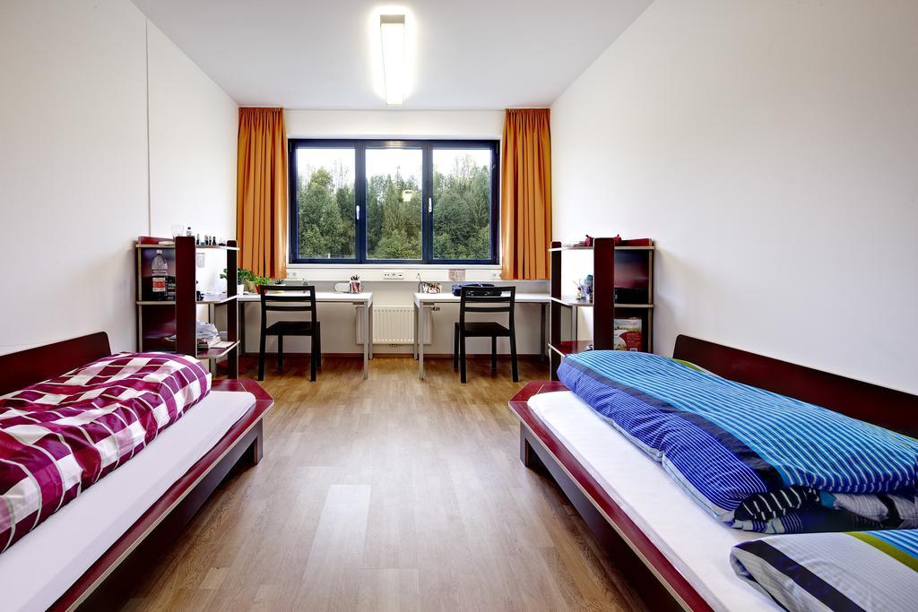 Alm 34 Mit 24 Stunden Self Check In Motel Saalfelden Exterior photo